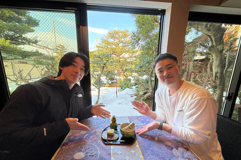 Kanazawa: Castle & Samurai History Walking Tour