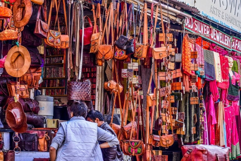 Delhi: Tour de Compras de Medio Día con Guía Privado y TrasladoCoche, conductor y guía y comida callejera