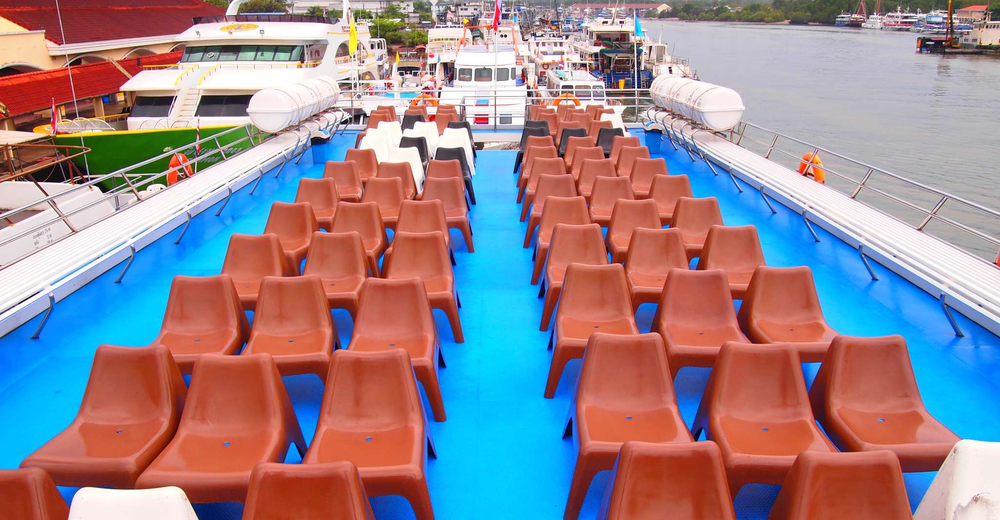 Phuket, transfert de ferry à une seule voie vers/depuis Koh Phi Phi - Hizvo