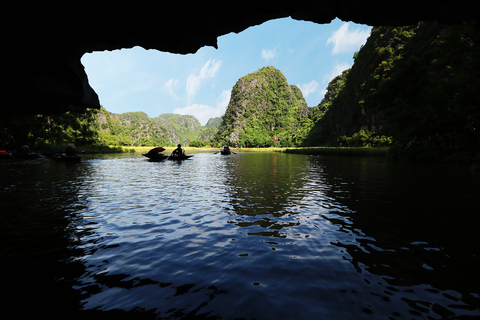 Depuis Hanoï : visite de Ninh Bình et Hoa Lu de 2 jours