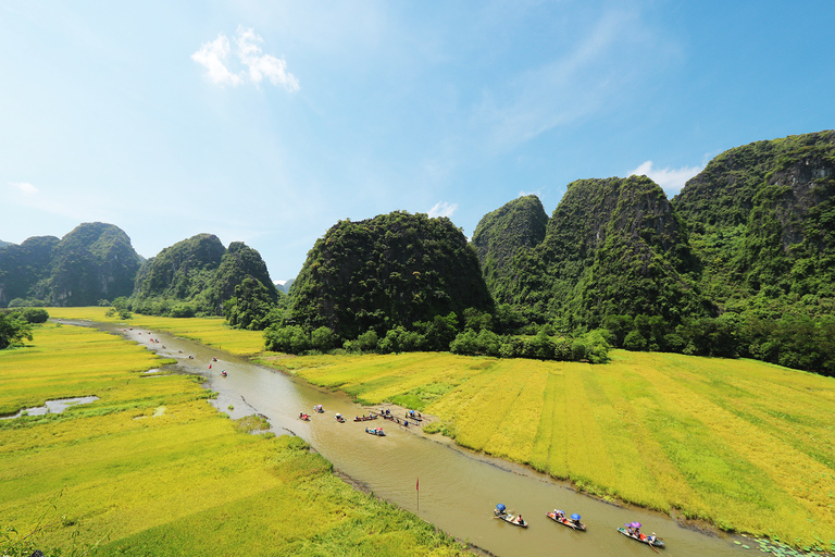 Hoa Lu och Tam Coc med cykeltur och familjebesökTur i liten grupp