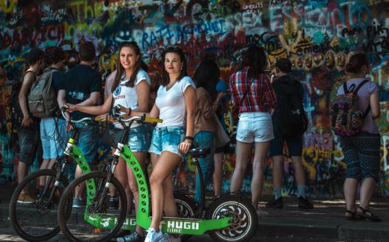 Prag: 1-stündiger Elektro-Scooter für kleine Gruppen