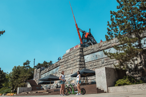 Prag: E-Scooter-Tour in kleiner Gruppe