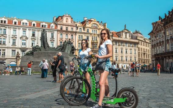 Kombination Segway & E-Roller Prag Sightseeing-Tour