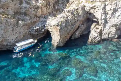 Da Trapani: crociera alle grotte di Marettimo e degustazioni di cibi locali