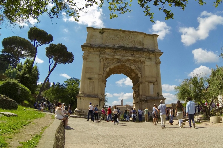 Rome: Forum romain coupe-file, visite du Palatinat et du ColiséeVisite de groupe avec accès à l'arène en espagnol
