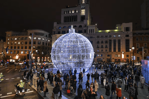Madrid Christmas Lights Tour in Tuk Tuk