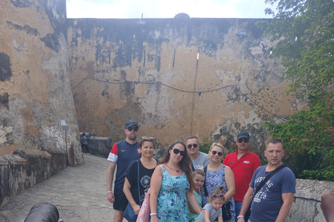 Mombasa: Old Town, Fort Jesus, and Village Day Tour