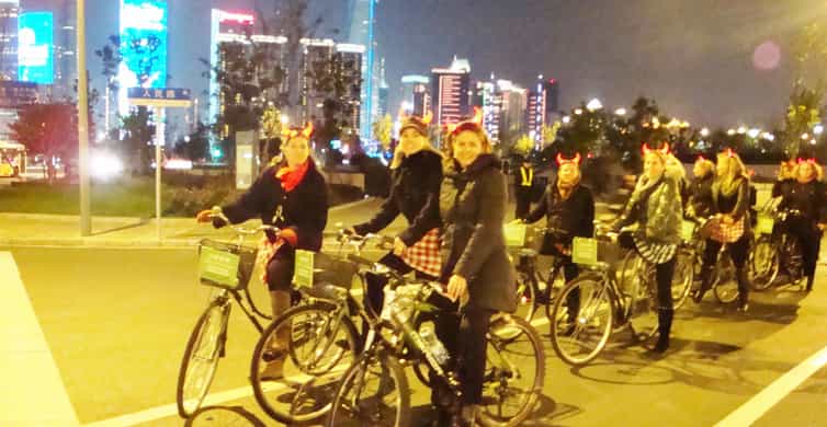 Shanghai Charming Night Small Group Bike Tour photo 6