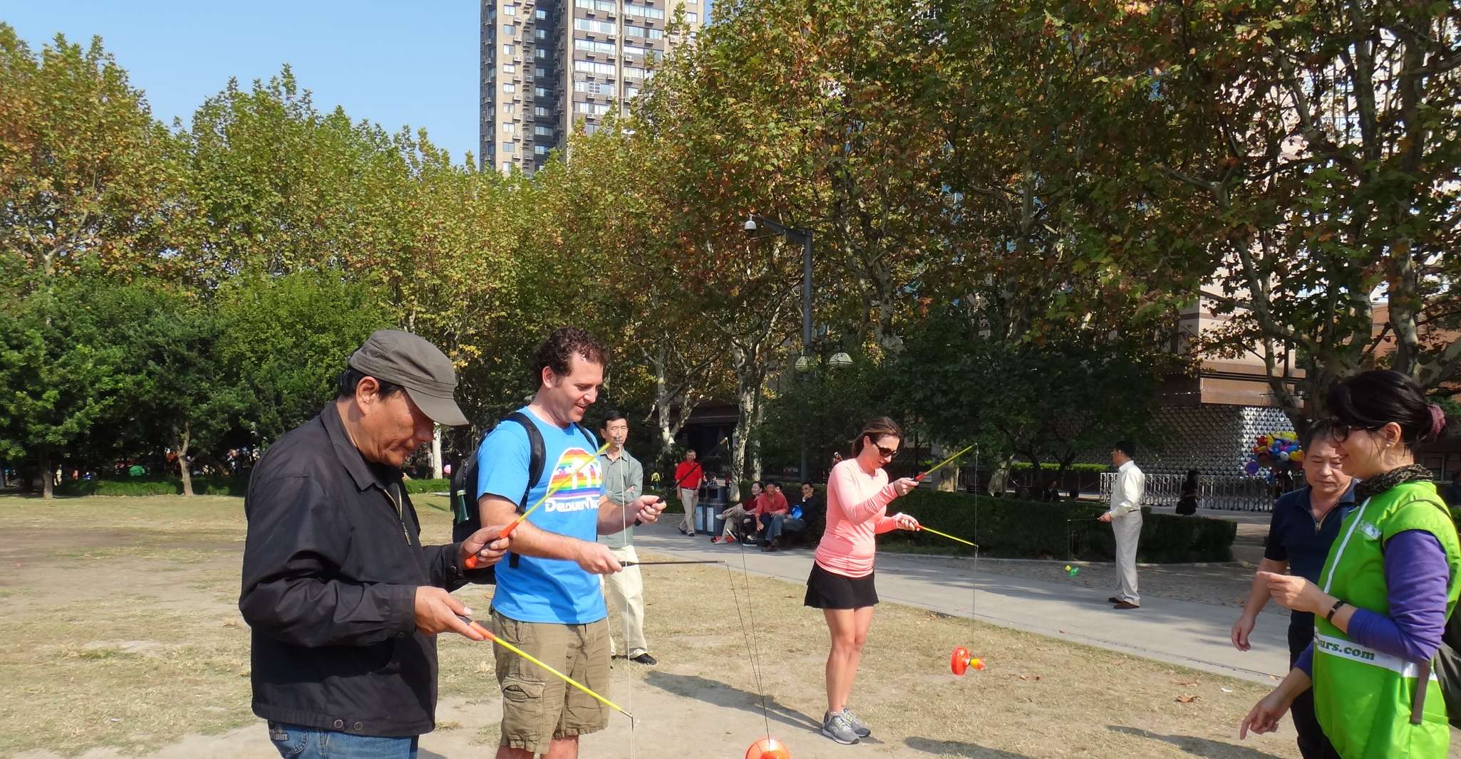 Half-Day Old Shanghai Small Group Bike Tour (Day & Night) photo 11