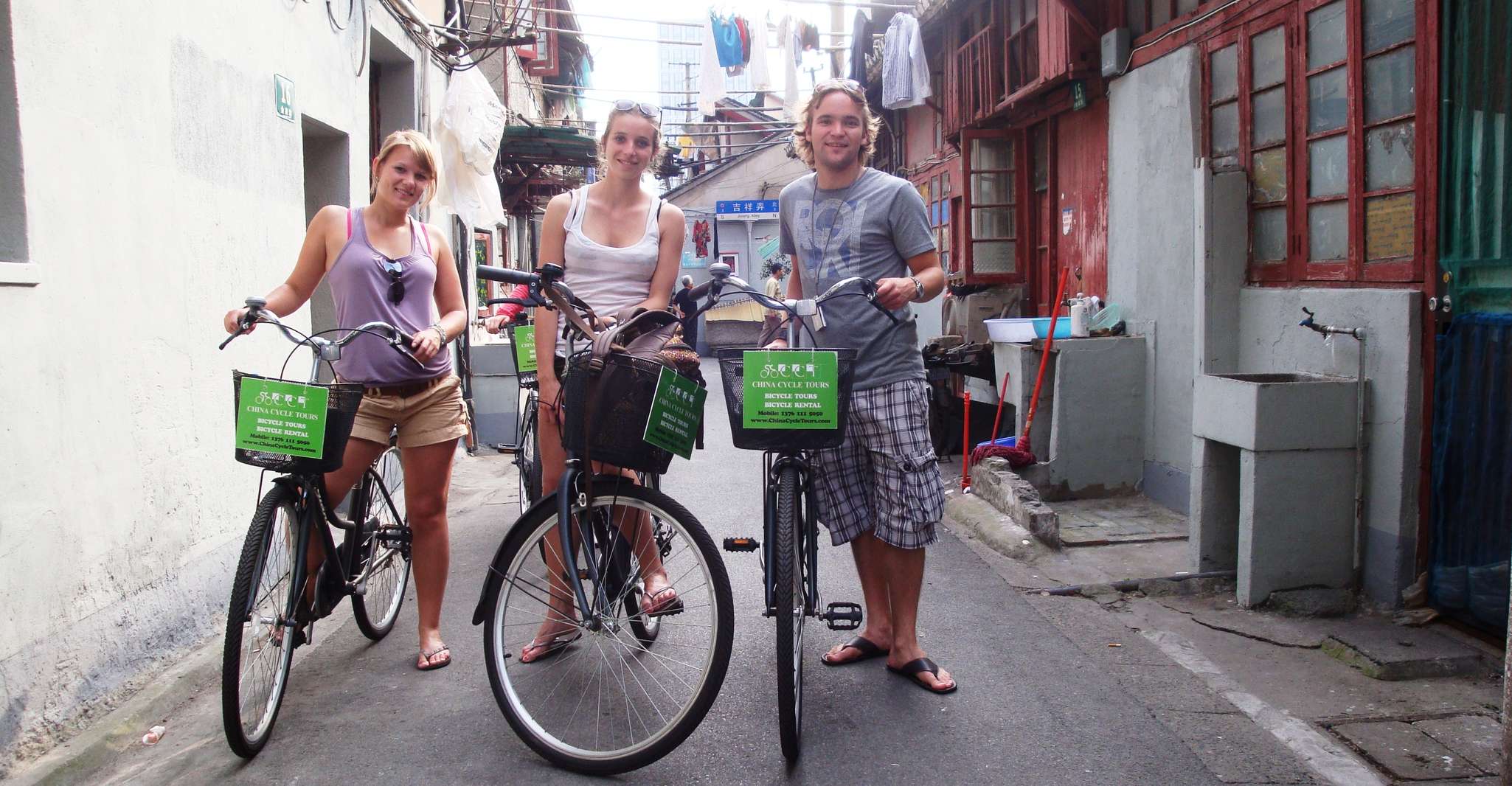 Half-Day Old Shanghai Small Group Bike Tour (Day & Night) photo 8