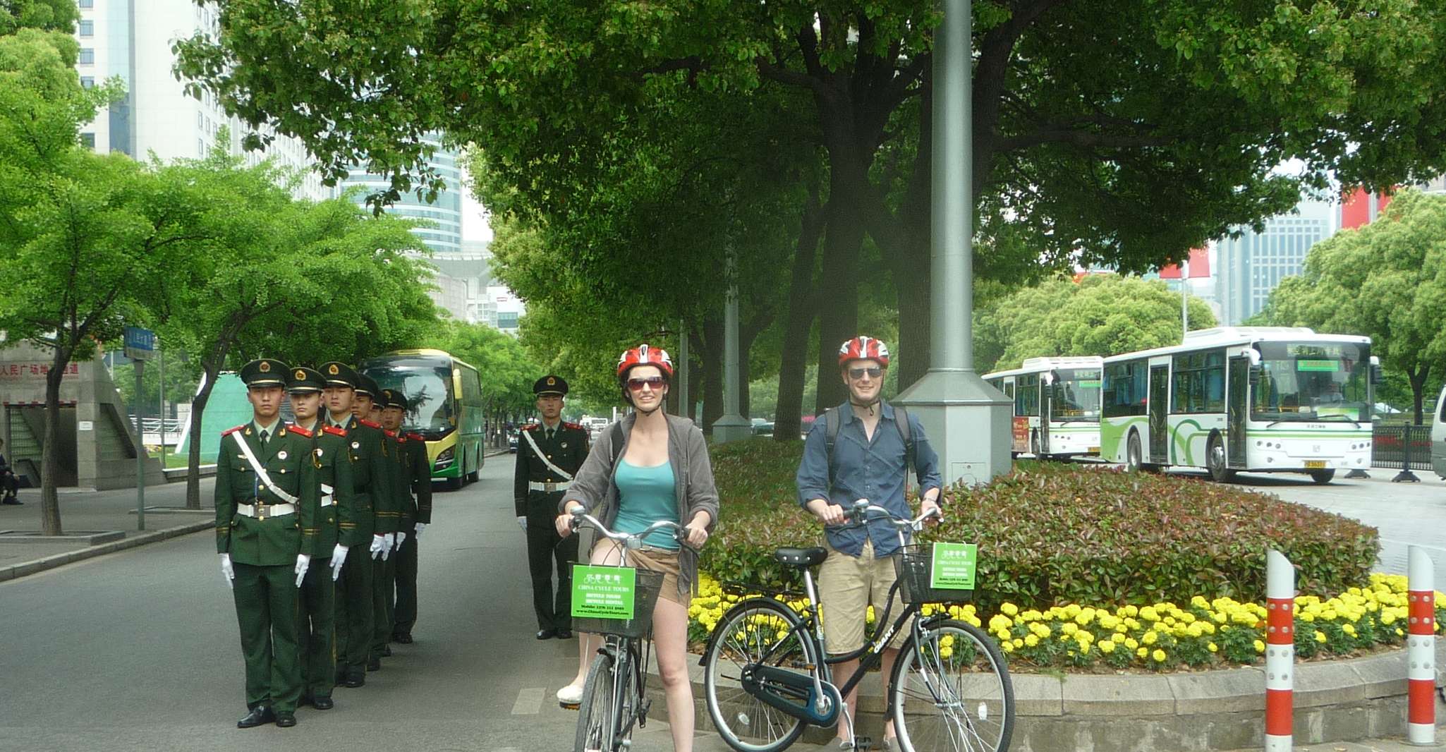 Half-Day Old Shanghai Small Group Bike Tour (Day & Night) photo 12