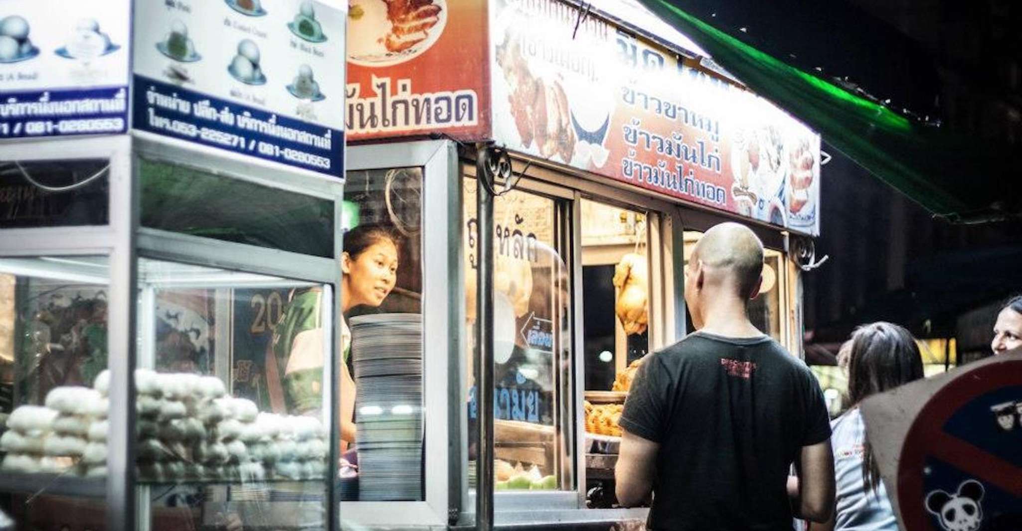 Chiang Mai, Besichtigung des lokalen Lebensmittelmarkts am Abend - Hizvo