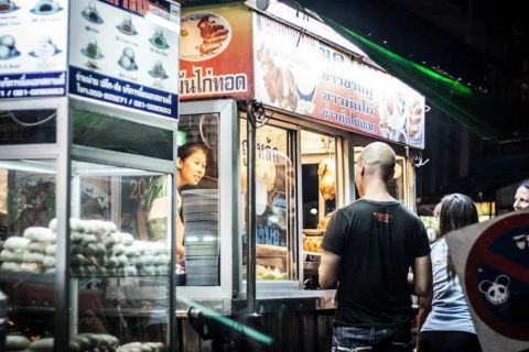 Chiang Mai: Evening Local Street Food Market Tour