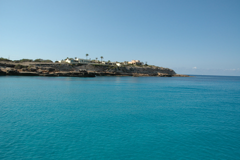 IBIZA: Crucero Es Vedrá guiedRecogida en Ibiza, Santa Eulalia y San Antonio