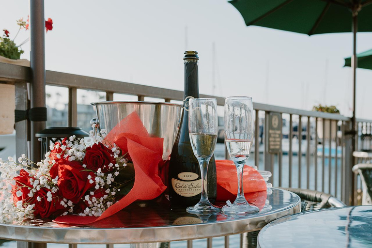 San Diego: Private Luxury Gondola Cruise in Coronado Saturday Before Sunset