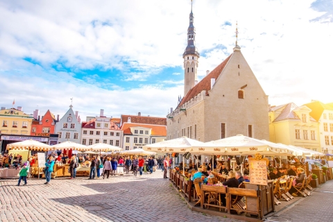 Van Helsinki: Tallinn begeleide dagtour per veerbootTour met hoteltransfer
