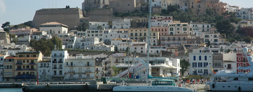 Ibiza : journée d’excursion et visite d’un marché hippie