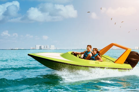 Cancun: 2-Hour Speedboat ExperienceCancun: esperienza in motoscafo di 2 ore