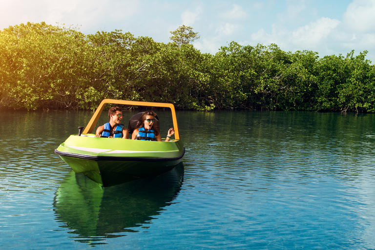 Cancún: 2 horas de experiencia en lancha rápida