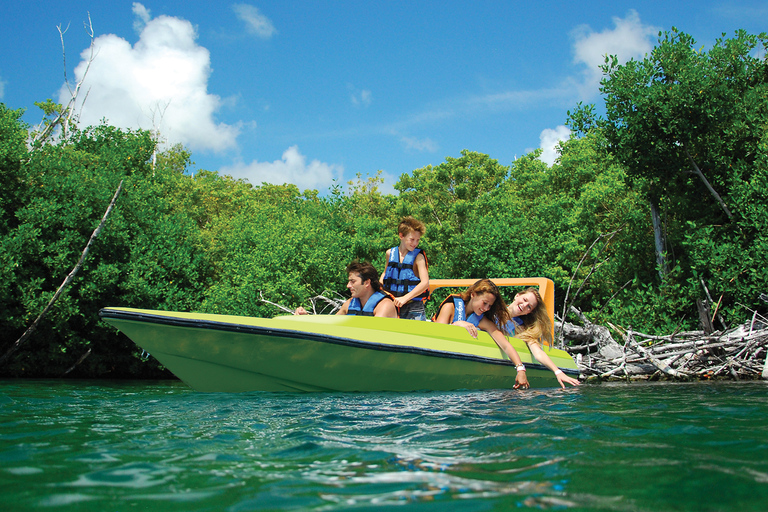 Cancun: 2–Hour Speedboat Experience