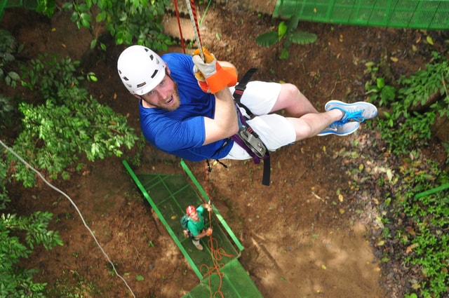 Manuel Antonio Quepos Zip Lining Tour met Lunch