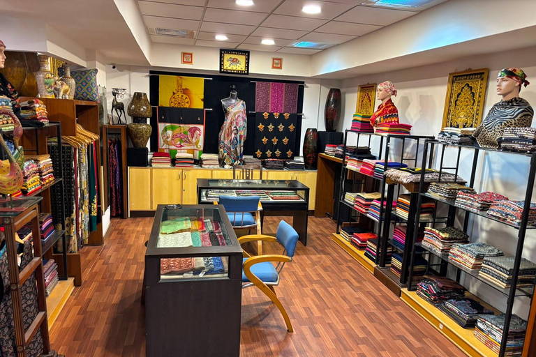 Kochi: Last-Day Shopping Tour with Memories