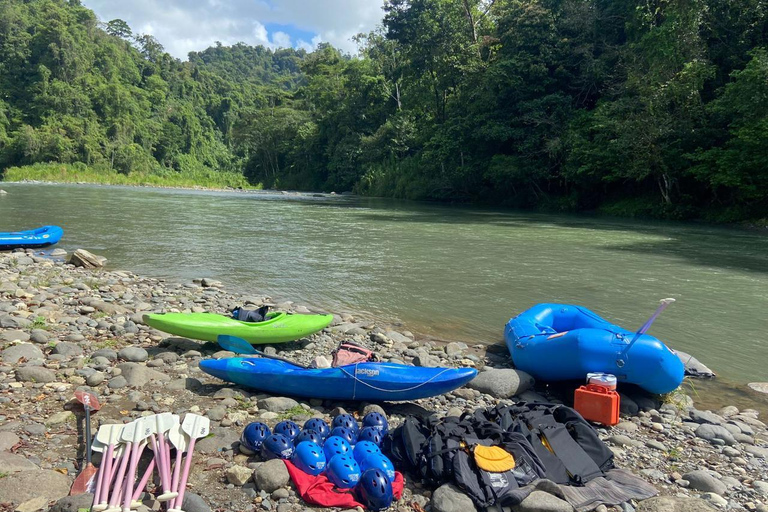 From San José: Pacuare River Rafting Day Trip with Lunch