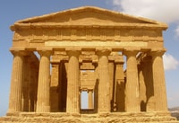 De Taormina, Valley of the Temples & Piazza Armerina Tour - Housity