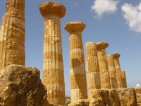 De Taormina, vale da turnê de templos e Piazza Armserina - Housity