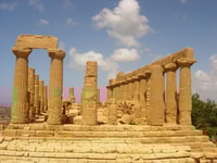 De Taormina, vale da turnê de templos e Piazza Armserina - Housity