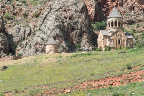 Excursión privada de un día a los monasterios de Khor-Virap, Noravank y Tatev