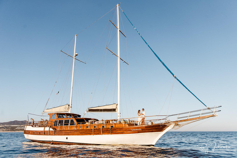 Cabo San Lucas: Crociera in barca al tramonto con cena dello chef e open bar