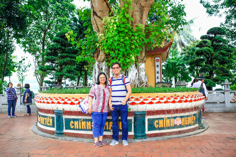 Hanoi légendaire: visite d'une journée complète de la ville et spectacle de marionnettes sur l'eauHanoi légendaire: visite d'une journée et spectacle de marionnettes sur l'eau