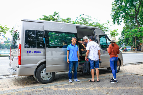 Hanoi legendario: tour de día completo por la ciudad y espectáculo de marionetas acuáticasLegendario Hanoi: Tour de un día completo por la ciudad y espectáculo de marionetas acuáticas