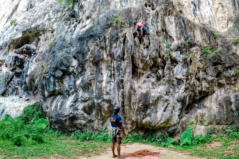 Krabi: Half-Day Rock Climbing at Railay Beach Group Rock Climbing Session