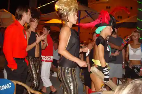 IBIZA NOCHE traslado al puerto de Ibiza con tiempo libre