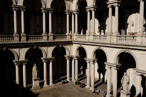 The Secrets of Brera: the District &amp; Pinacoteca Guided TourThe Secrets of Brera - Tour in English