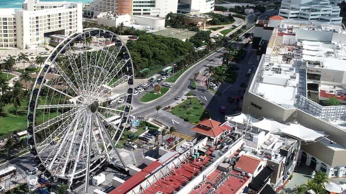 gran rueda cancun access to the observation wheel