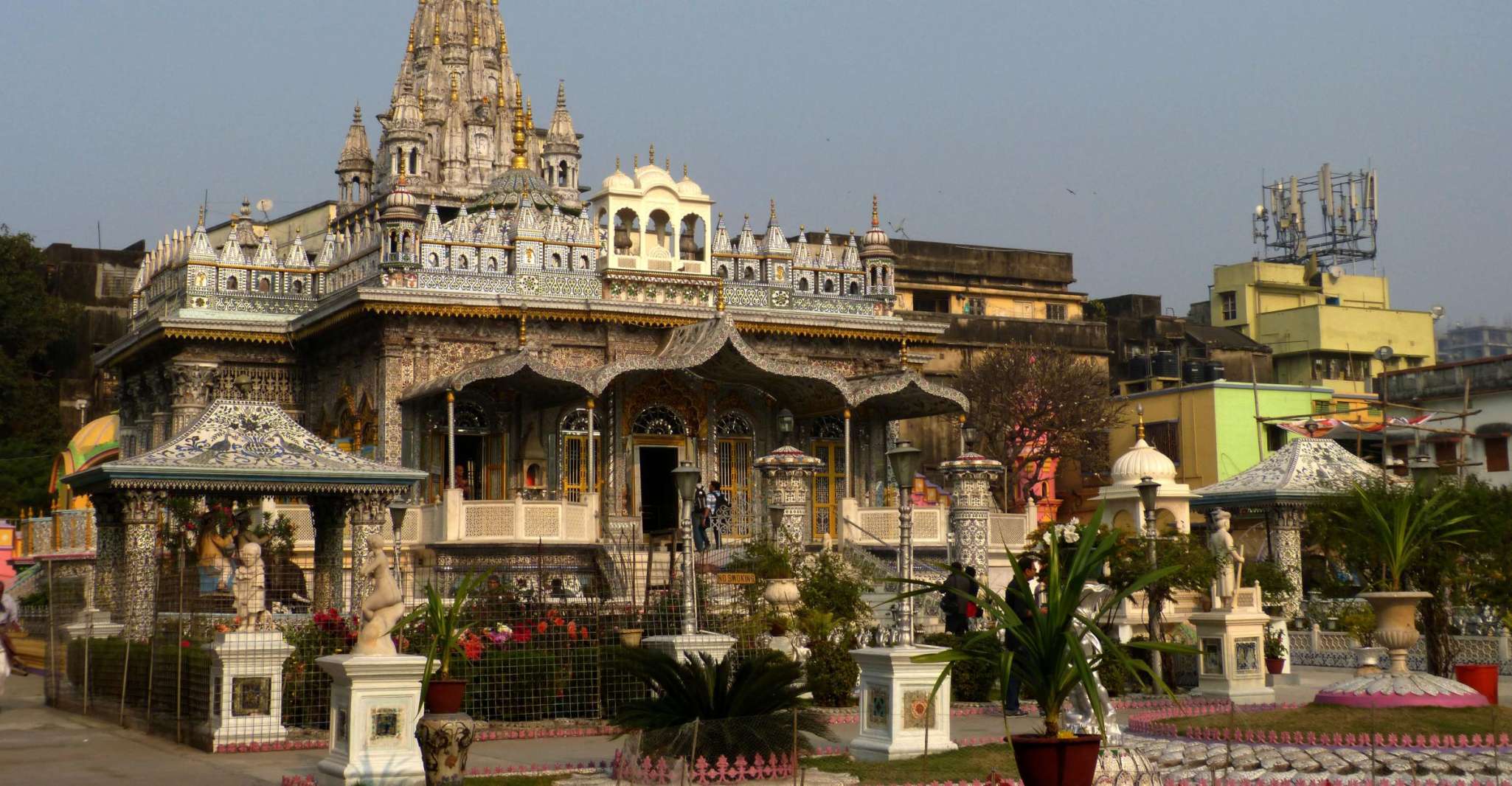 Kolkata, Full-Day Spirituality & Temples Tour - Housity