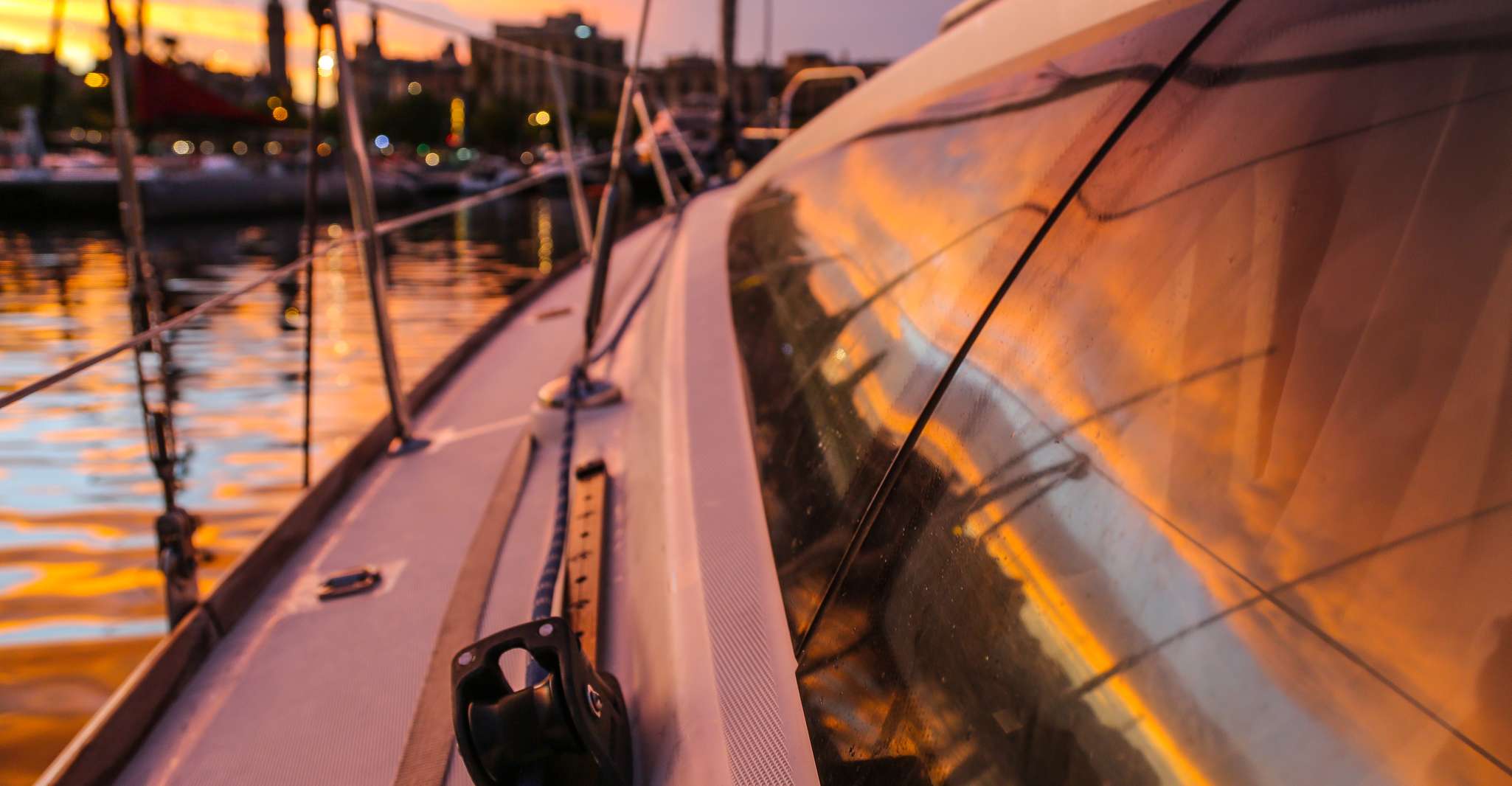 Barcelona: Sunset Sailing with Live Guitar Music and Tapas photo 7