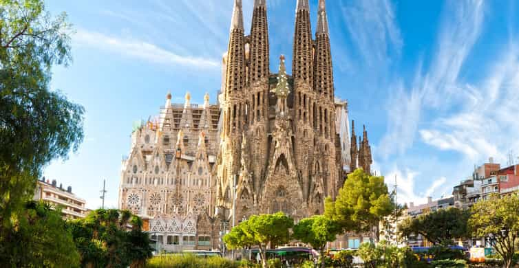 Barcelona: Sailing Trip, Sagrada Familia, And Casa Batlló | GetYourGuide