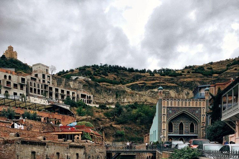 Tbilisi: Old Town Tour & Panoramic River Cruise with Wine