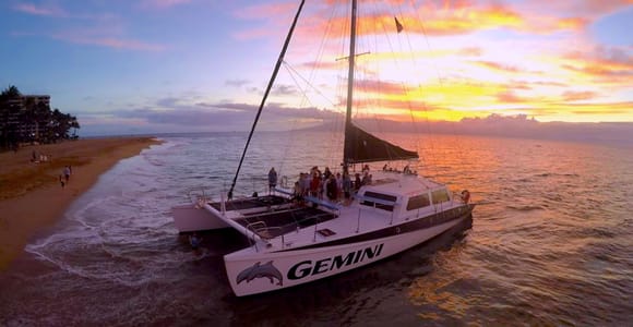 Maui: 2 Hour Sunset Dinner Sail with Open Bar and Appetizers