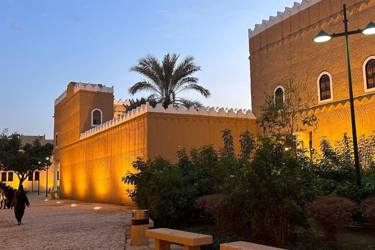 Riyadh: 3-Days Private City Tour and Six Flags Al Qiddiyah