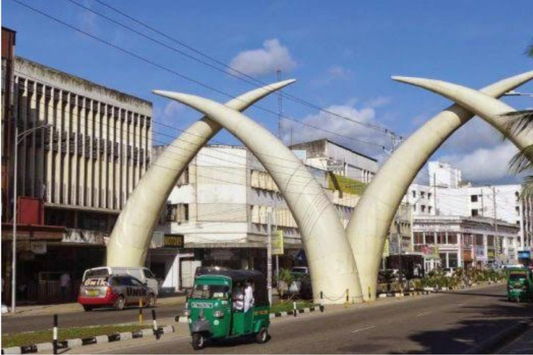 Mombasa:Stadsrondleiding met gids, strand en Fort Jesus Museum