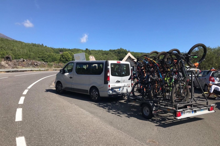 Etna: mountainbiketocht van een halve dag naar de EtnaMt Etna Shared Mountain Bike Tour in het Italiaans