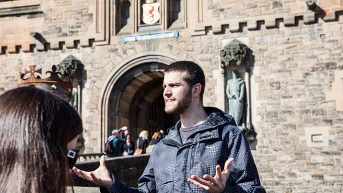 edinburgh castle skiptheline guided tour