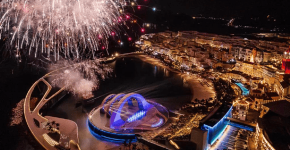 Phu Quoc: Evening Show Ticket with Online Support