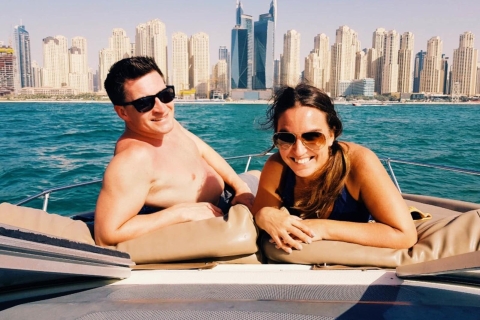 Dubai: boottocht op zee: zon, zee & sightseeingDubai: luxe boottocht - 3 uur durende privétour